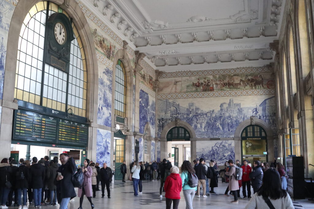 São Bento station